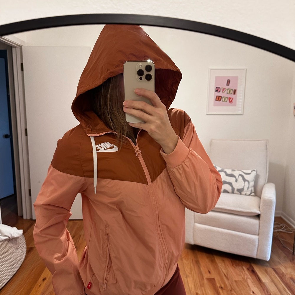 Nike light Jacket - Picture 2 of 4